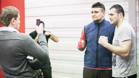 Ciocan: "Aici e teren minat!"** Cristian simte presiunea înaintea meciului cu Mazikin