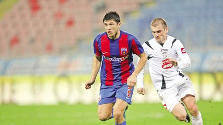 Steaua, fără sponsor principal de doi ani!**  Oficialii din Ghencea vor 1,5 milioane de euro pe sezon pentru spațiul de pe tricourile fotbaliștilor