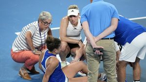 Momente dramatice la revenirea lui Angelique Kerber în circuitul WTA! Prietena Simonei Halep a jucat primul meci după o pauză de un an și jumătate, la United Cup. VIDEO