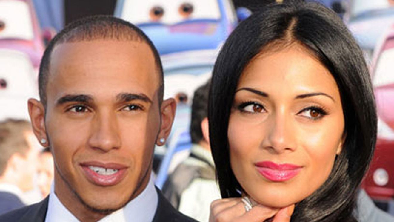 FOTO: Nicole Scherzinger are "factorul X". Cum s-a afișat iubita lui Lewis Hamilton la un eveniment