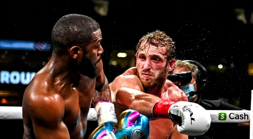 Nici boxul nu mai e ce-a fost! Floyd Mayweather nu l-a putut face KO pe Youtuberul Logan Paul: „A fost mai bun decât mă așteptam!