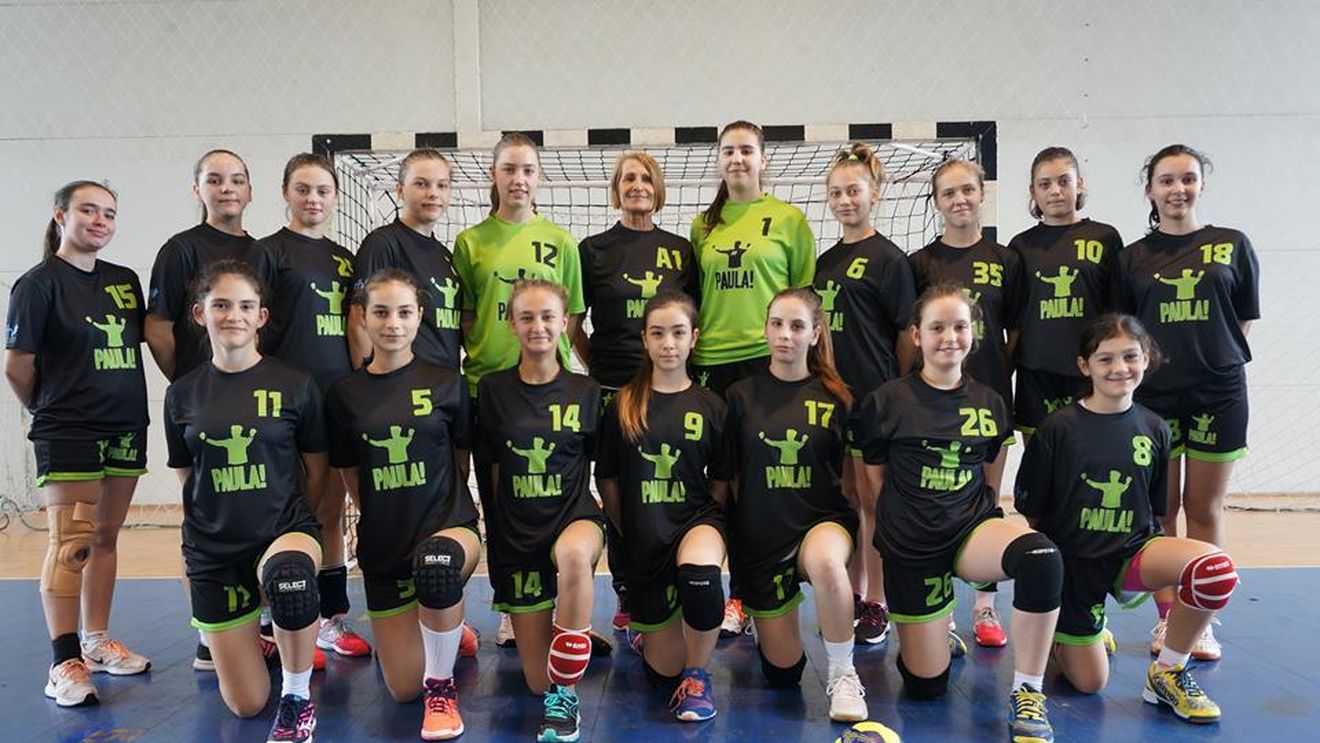 INEDIT: O echipă din Brașov joacă în tricourile Paulei Ungureanu! "Este un om de calitate, nu doar un sportiv, iar acum întoarce o parte din ce i-a oferit handbalul". Ce îi mai lipsește portarului echipei CSM București