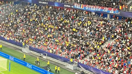 Derapaj scandalos al galeriei CSA Steaua la meciul România U21 - Spania U21! Ce au putut să scandeze roș-albaștrii. Nu a scăpat nimeni, de la Răzvan Burleanu, la Gigi Becali
