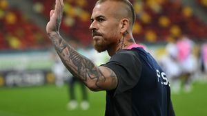 Giovanni Becali, anunț despre transferul lui Denis Alibec la Dinamo. Ar fi bomba iernii