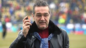 Gigi Becali a pus mâna pe telefon după ultimele accidentări! „Da, m-au sunat!” Dezvăluirea jucătorului chemat de urgență la FCSB