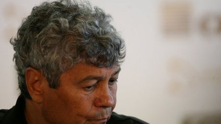 Mircea Lucescu: "Nu mai există numărul 10 autentic! Cine are mingea e stăpân!"
