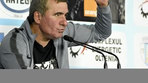"Văd că nu suntem importanți, nu suntem băgați în seamă". Reacția lui Hagi imediat după ce a egalat FCSB în clasament. Dinamo poate ajuta Viitorul în lupta pentru titlu