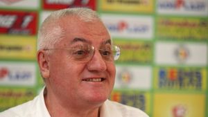 Dragomir vorbește despre blaturi. "Trepădușii din jurul patronului alimentează ca să acopere lipsa de profesionalism și anumite eșecuri"