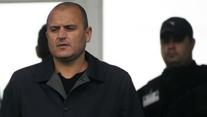 "Dacă se dovedește că Bogaciu a luat mită**, Mititelu poate cere revizuirea hotărârii!"