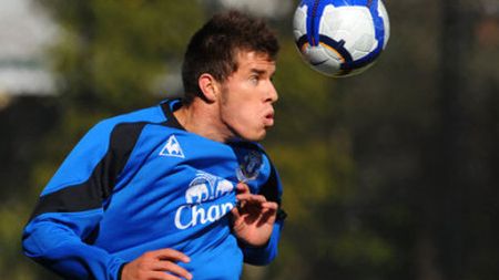 Un atacant al lui Everton se roagă să ajungă în Liga I:** "Două echipe de Liga Campionilor din România îl vor!"