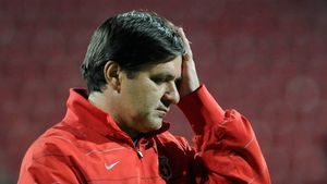 'Lăcătuș a venit cu sufletul la Steaua,**dar nu putea face mai mult'