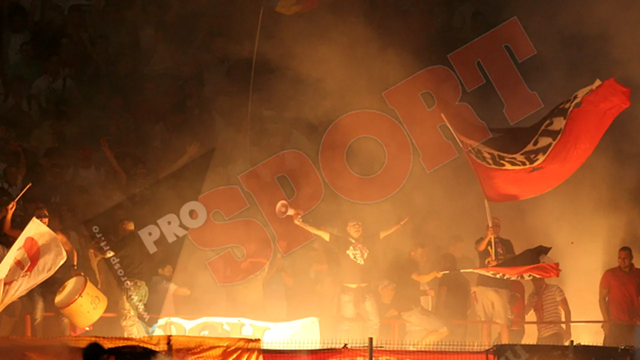 Puțini, dar răi!** Incidente la derby - Dinamo a rămas fără fani din minutul 12 FOTO