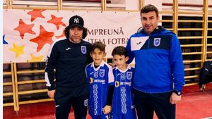 ATUNCI și ACUM | Ce mai face Marius Sava: crește viitorii "lei" din Bănie! "Savarină" a luat prima medalie ca antrenor! | GALERIE FOTO