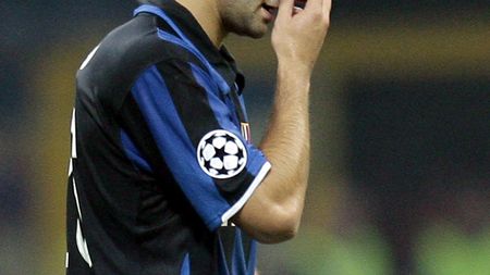 Chivu se operează săptămâna viitoare! Credeți că va mai juca la Euro?