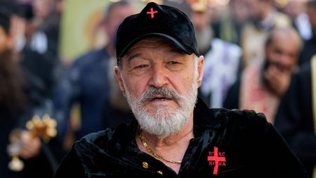 Gigi Becali a aflat că un fotbalist e rupt de beat. A pus mâna pe telefon și l-a sunat: ce făcea, de fapt, jucătorul!