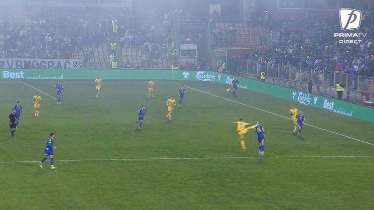 Șocant! Denis Drăguș a luat cartonaș roșu în Bosnia – România după o intrare criminală la doar un minut de la intrarea pe teren