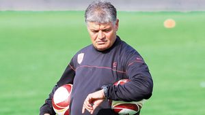 Fanii lui Dinamo îi cer lui Ando să plece!** "Rămâi un câine! Ultimul gest de demnitate: DEMISIA!" Ce i se reproșează