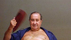 Fotbalist român, amintire incredibilă cu celebrul Jesus Gil y Gil. „Folcloriste” și o valiză cu dolari pentru trucarea unui meci din Cupa UEFA. „Gata, băieți, ajunge, la culcare!”