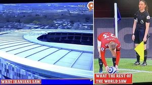 Situație incredibilă! Televiziunea de stat din Iran a cenzurat transmisia live a partidei Tottenham - Manchester United de peste 100 de ori pentru a nu arăta picioarele goale ale arbitrei asistente!