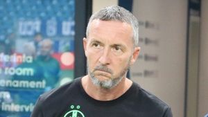 MM Stoica, ironie dură la adresa arbitrajului după o nouă fază controversată în U Cluj - Rapid: „VAR-ul nu intervine pe noroi!”