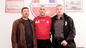 "Nașii" lui Juve: "Să vină Manchester sau BarÃ§a la Galați!"