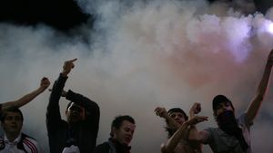 Fanii Stelei către Cristiano Bergodi:** „Nu te băga!"