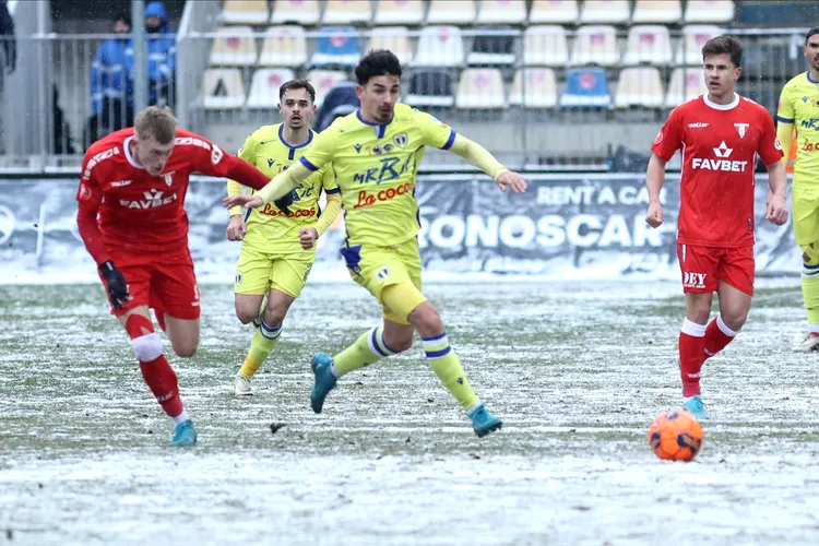 Adi Mutu l-a făcut praf pe Sebastian Colțescu, după decizia care a declanşat scandalul în Petrolul - UTA 0-1