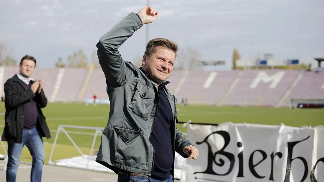 Dusan Uhrin jr., musafir de seamă la derby-ul Poli - UTA.** Antrenorul a rememorat clipele frumoase petrecute la Timișoara, cu un stadion plin: 