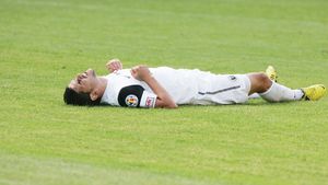 "U", retrogradată de la Tribunal!** "Studenții" riscă să meargă la matineu din cauza problemelor legate de licență