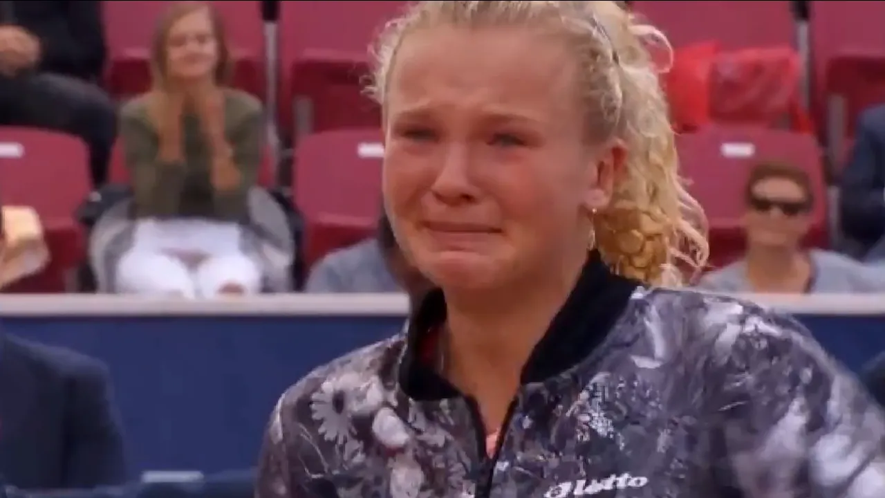 Momente incredibile la turneul WTA din Rusia! O sportivă a început să plângă, iar reacția adversarei a venit imediat: 