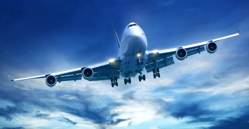 VIDEO | Un pasager a filmat o roată care se desprinde la decolarea unui avion