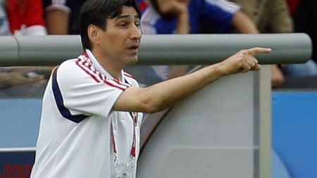 "Asta e valoarea fotbalului românesc. Ar fi culmea să îmi dau demisia!"