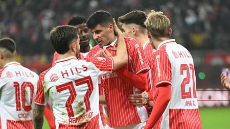 Nouă cluburi din străinătate au făcut oferte pentru atacantul lui Dinamo. Decizia fotbalistului a cauzat stupoare