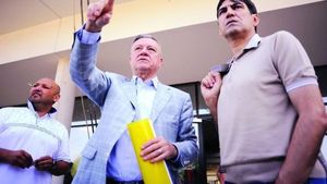 Zice că am jucat "LUX" și fără Mutu și Tamaș** "Face olteanu' echipă!" Promisiunea lui Sandu pentru fanii naționalei!