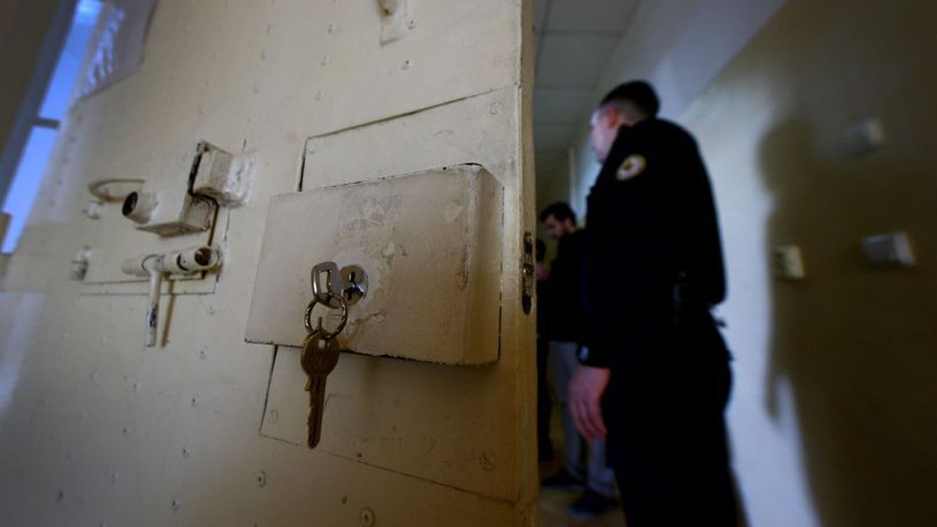 Un antrenor al unei echipe de fotbal din România va intra la închisoare! Era eliberat condiționat și a comis un nou gest necontrolat