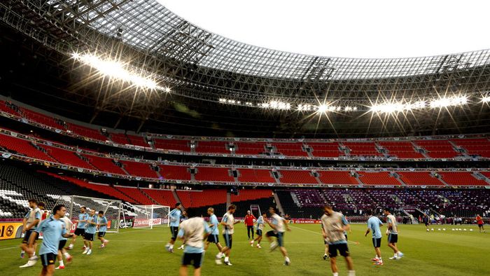 Stadionul din Donețk, întreținut cu eforturi mari. Personalul de la Donbass Arena a fost diminuat după ce Șahtior și-a mutat meciurile la Harkov