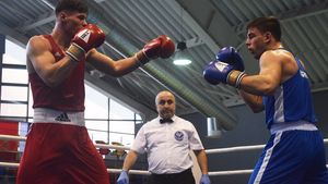 Box | Andrei Arădoaie părăsește Europeanul Under 22 chiar la debut, după un meci electrizant, demn de o finală europeană