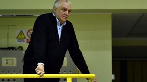 Vasile Stîngă distruge actuala conducere CSA Steaua: "E debandadă totală. Nu există o strategie de viitor" | SPECIAL