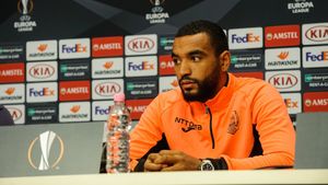 Billel Omrani nu mai pleacă în Anglia și va fi titular în derby-ul cu FCSB