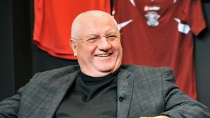 Transferul pentru care Mitică Dragomir i-ar pune 1.000.000 de euro pe masă lui Gigi Becali: „Ai văzut cum loveşte mingea? Nu i-aş da drumul nici să mă bată”