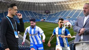 Motivul pentru care Universitatea Craiova a vrut să îi pună în cârcă lui Mirel Rădoi scandalul cu Ionuț Vînă și Sergiu Hanca! Fostul antrenor, chemat în garanție! | EXCLUSIV