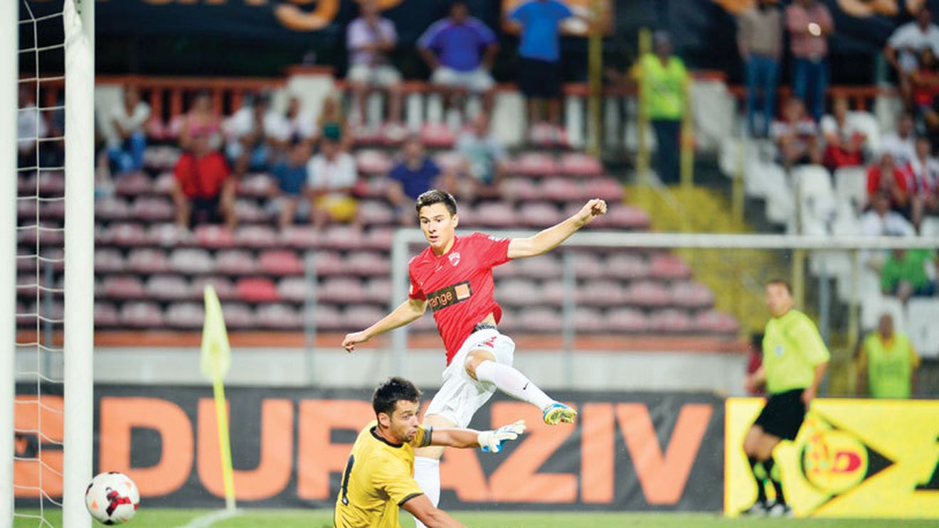 Traseul "perlei" lui Dinamo: de la "cine e și ăsta", la titular de drept! Rotariu și-a câștigat locul în primul "11"