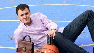 Discuția incredibilă dintre Sebastian Ghiță și Sorin Ovidiu Vântu:** "Mai ești și prost, finanțezi bărbați, du-te-n..."