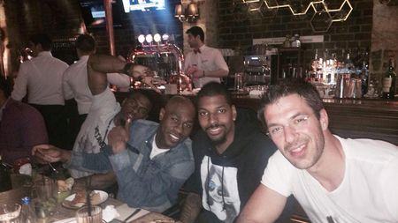 Baschetbaliștii de la Harlem Globetrotters s-au distrat în Centrul Vechi