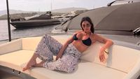 Natalia, fiica legendarului Dorin Mateuț, s-a dezlănțuit pe iaht, în costum de baie