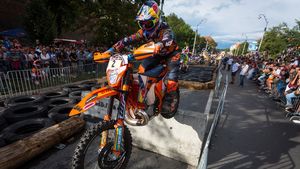 Alfredo Gomez s-a impus în Prologul Red Bull Romaniacs. Ziua de debut a fost îngreunată de o ploaie torențială