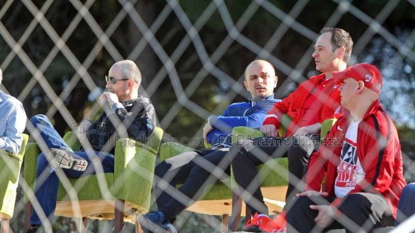 Dinamo nu mai are nevoie de transferuri. Costică Anghelache a coborât în iarbă :)