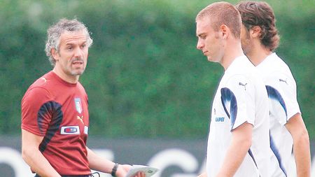 Donadoni se va baza pe mijlocul Romei contra Spaniei