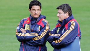 Lupescu sare în apărarea lui Răzvan:** "Mititelu se ocupă de valize, nu de fotbal"