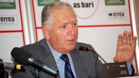 Nu doar în Egipt se aud bubuituri!** O bombă a explodat în fața casei președintelui lui Bari